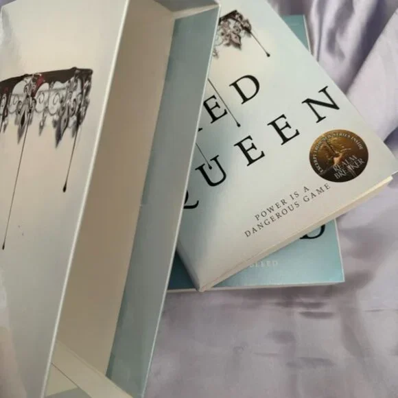 Red Queen 2-Book Paperback Box Set - Picture 9 of 9